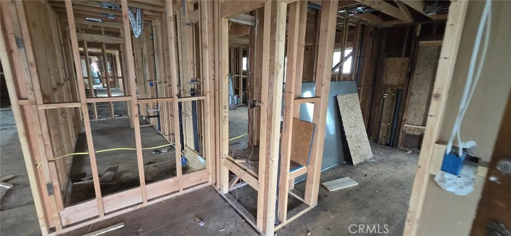 1526 W 105th Street, Los Angeles, California 90047 home-pic-10